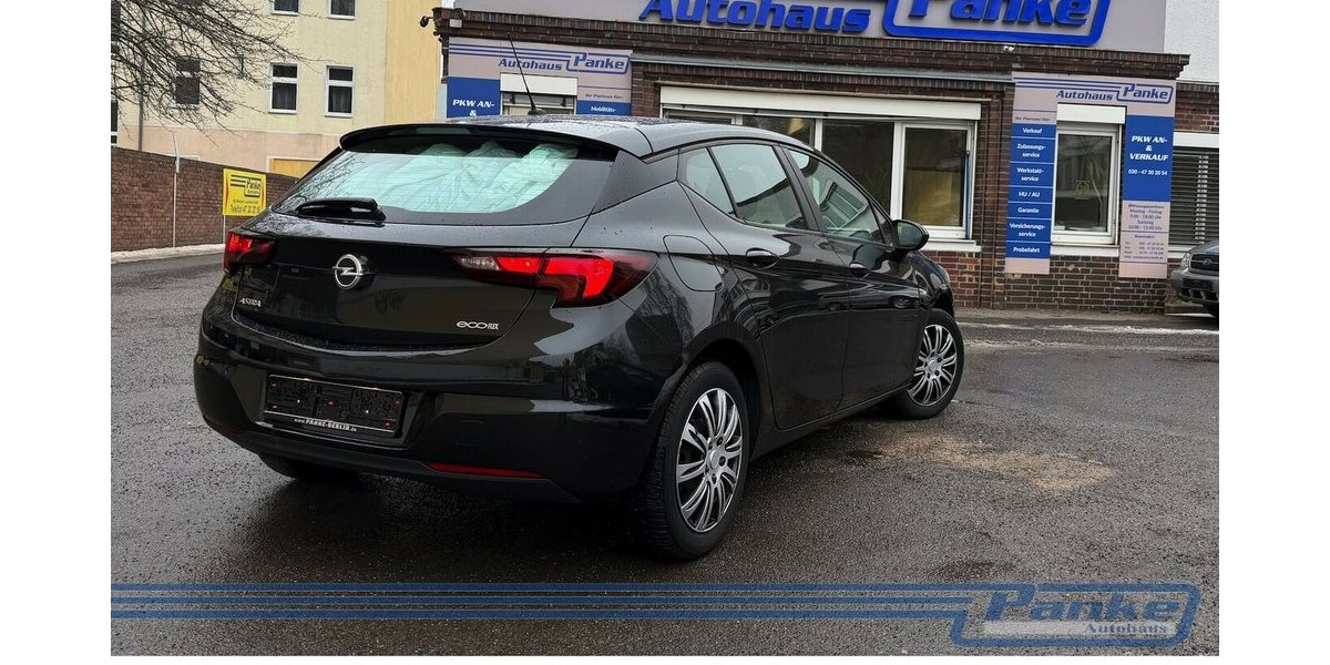 Opel Astra Selection*Tempo*SHZ*Ambiete*SR+WR* 36.084 km 8.890 &euro; Berlin 13187