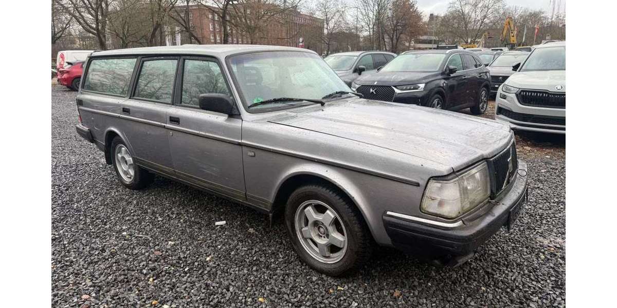 Volvo 240 263.000 km 7.980 &euro; Berlin 12109