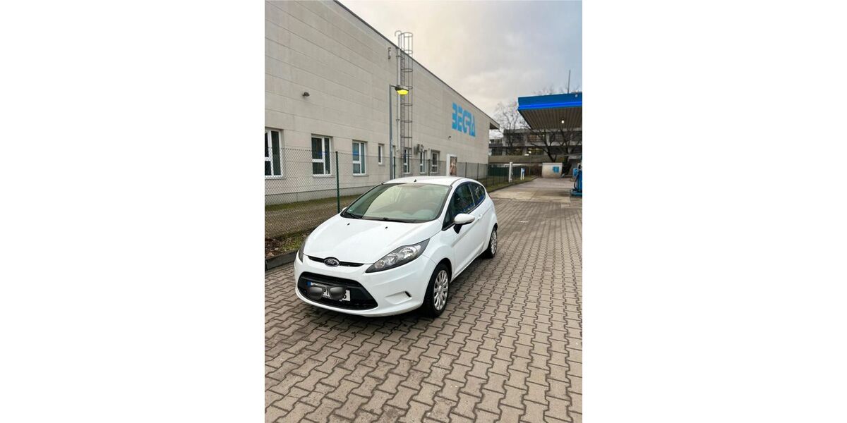 Ford Fiesta 128.000 km 3.700 &euro; Berlin 13158