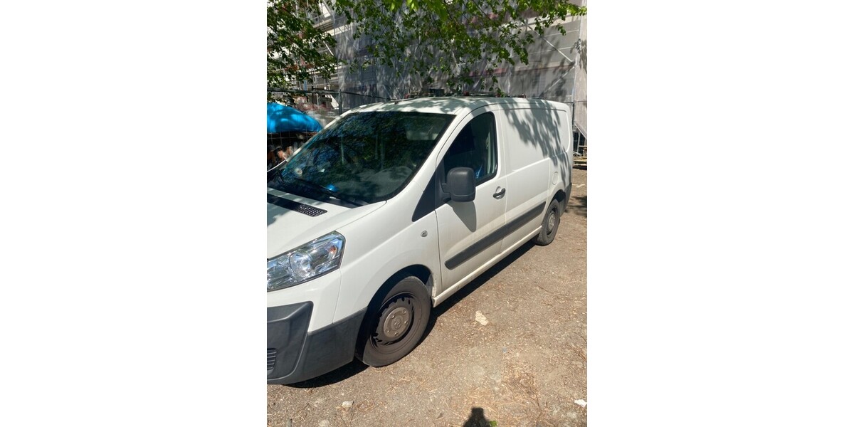 Toyota Proace 83.000 km 8.500 &euro; Berlin 10178