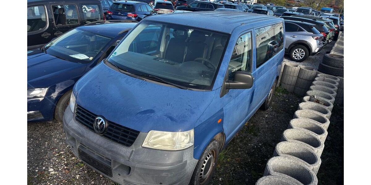 VW T5 Transporter 271.101 km 3.000 &euro; Berlin 13597