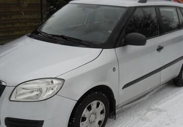 Skoda Fabia 122.000 km 3.250 &euro; berlin 12355