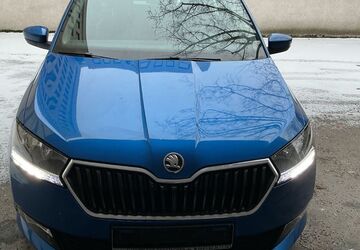 Skoda Fabia 61.450 km 11.790 &euro; Berlin 10717