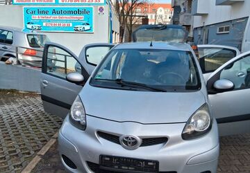 Toyota Aygo (X) 124.000 km 3.990 &euro; Berlin 12105