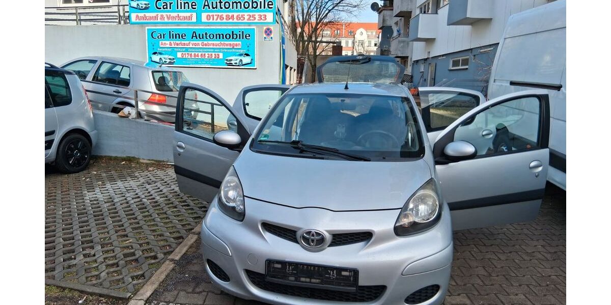 Toyota Aygo (X) 124.000 km 3.990 &euro; Berlin 12105