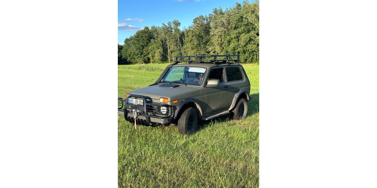 Lada Niva 16.500 km 21.500 &euro; Hennigsdorf 16761