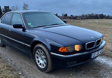 BMW 728 307.000 km 6.990 &euro; Berlin 10555