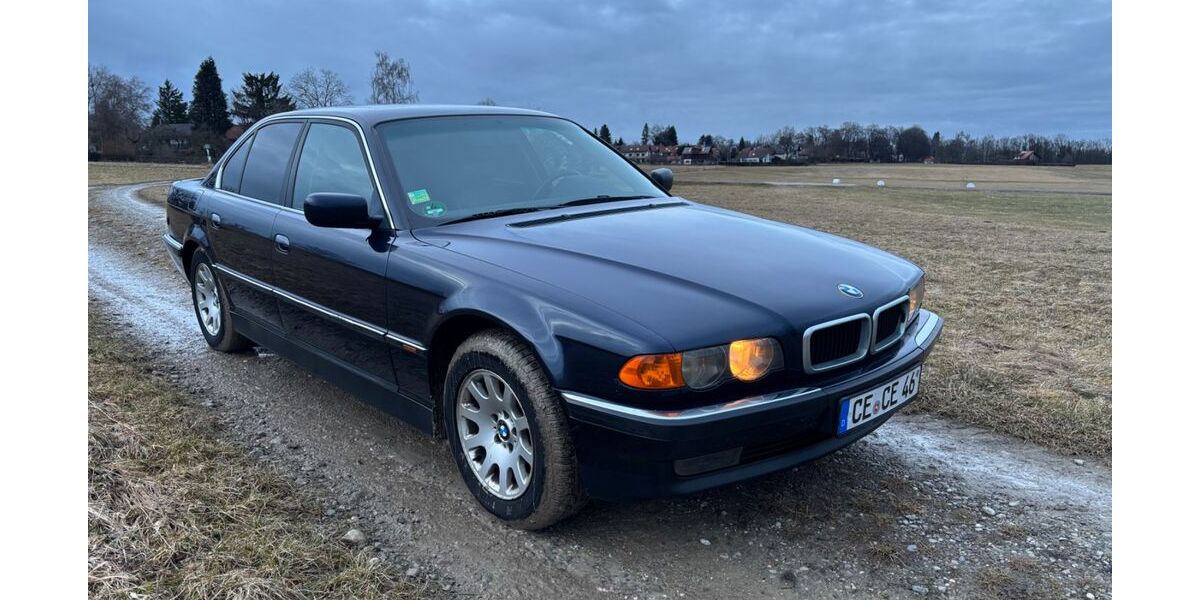 BMW 728 307.000 km 6.990 &euro; Berlin 10555