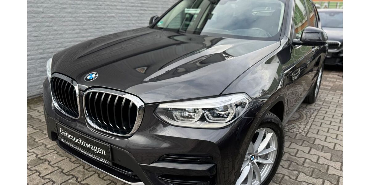 BMW X3 126.000 km 24.800 &euro; Berlin, BRITZ 12347