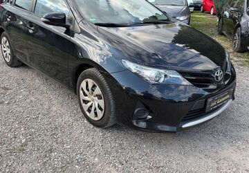Toyota Auris 185.000 km 6.490 &euro; Berlin 13127