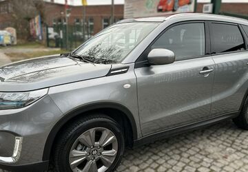 Suzuki Vitara 44.000 km 18.950 &euro; Berlin-Spandau 13585