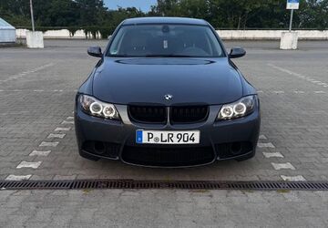 BMW 318 299.962 km 4.300 &euro; Potsdam 14480