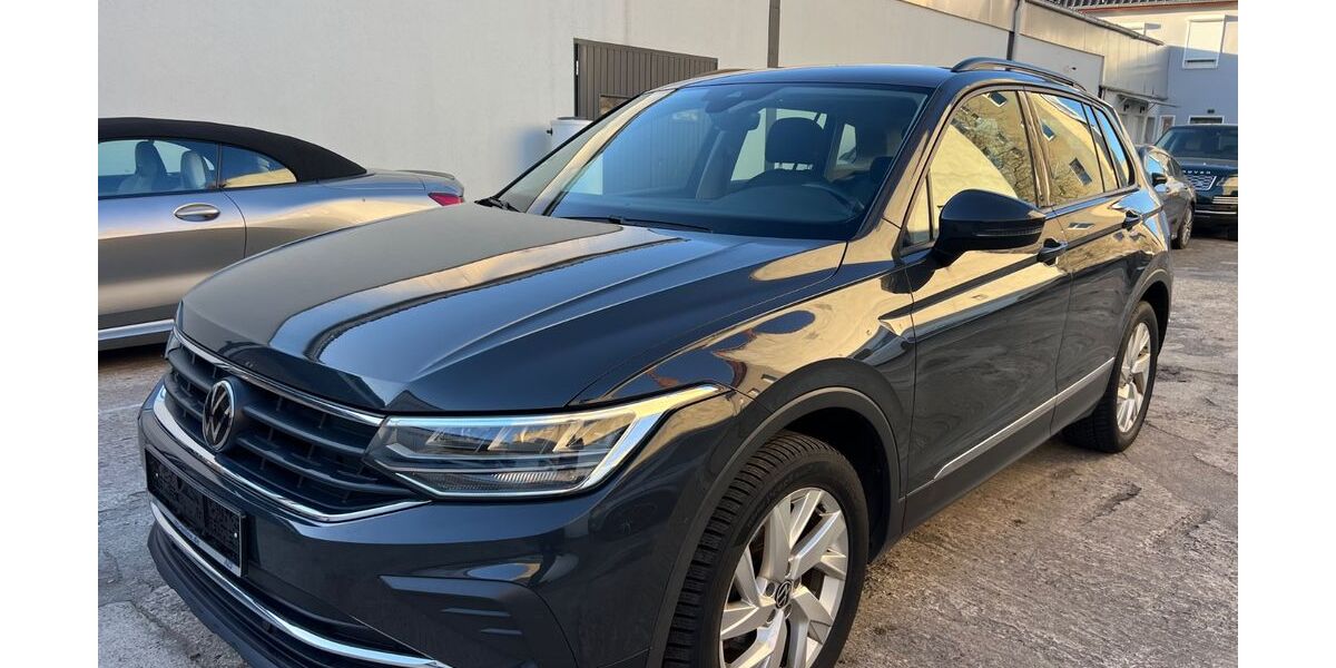 VW Tiguan 98.000 km 24.990 &euro; BERLIN 13581