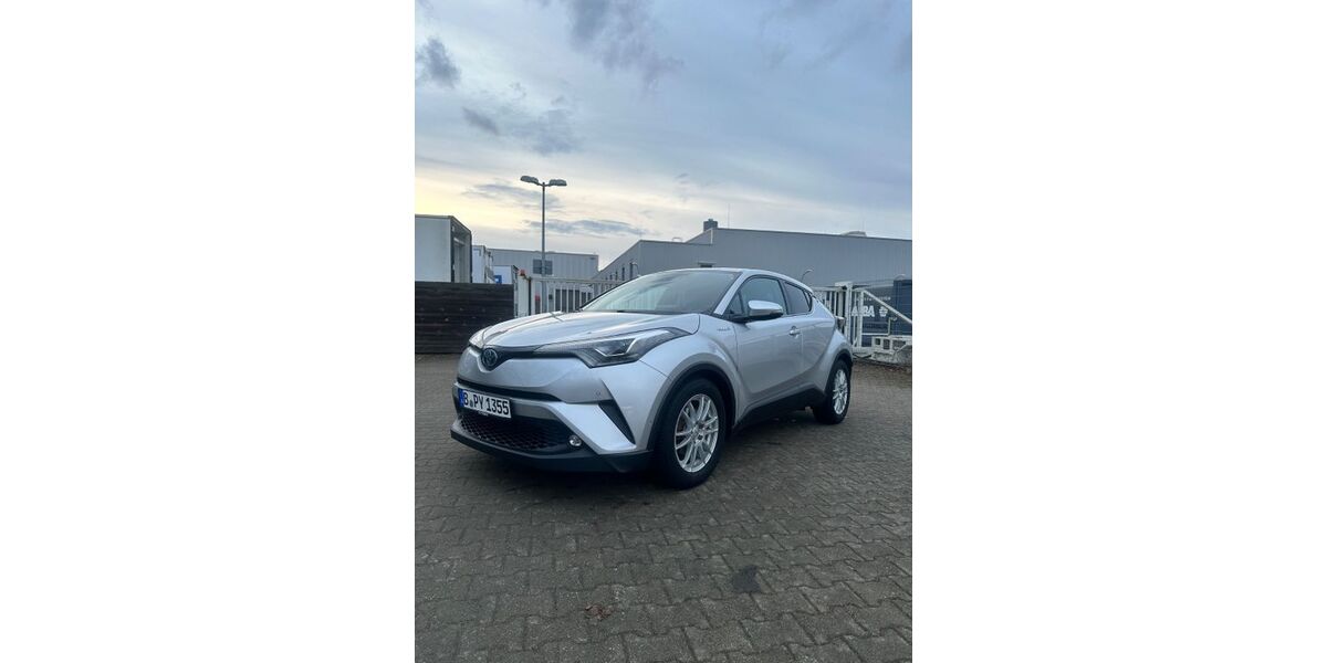 Toyota C-HR 155.000 km 15.300 &euro; Berlin 13409
