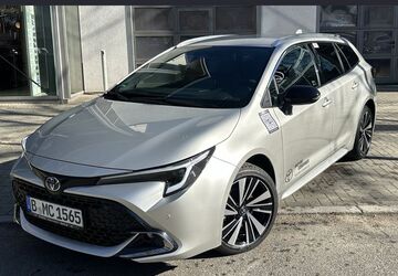 Toyota Corolla 6.000 km 39.890 &euro; Berlin 13403