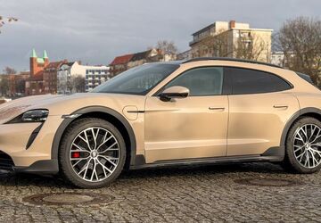 Porsche Taycan 47.658 km 63.799 &euro; Berlin 10587