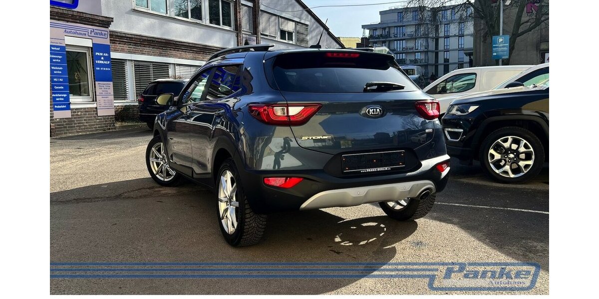 Kia Stonic Spirit 1.0*NAV*SHZ*RFK*BT*TotW*LED* 75.000 km 12.990 &euro; Berlin 13187