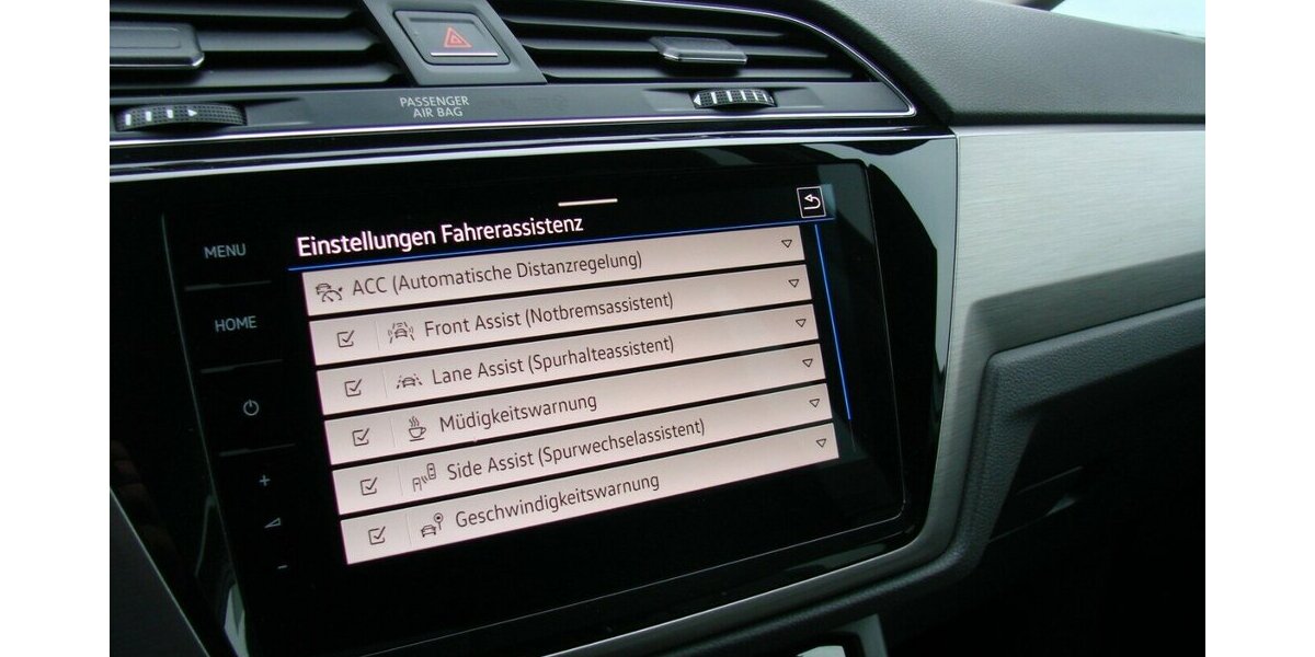 VW Touran 1,5 Comfortline ACC LED AHK 7Sitzer SHZ BMT 13.701 km 33.980 &euro; Falkensee 14612