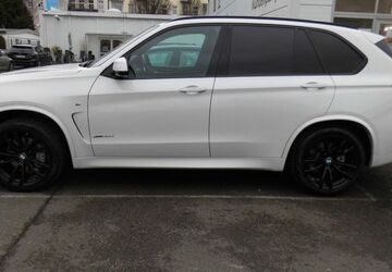 BMW X5 123.250 km 38.490 &euro; Berlin 12439
