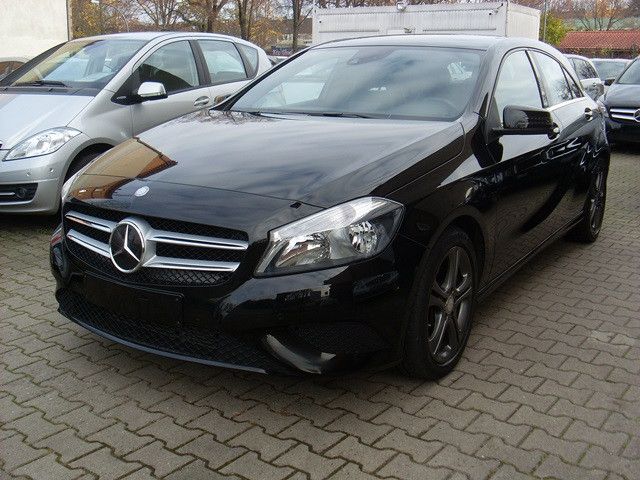 Mercedes-Benz A 180 61.965 km 13.990 &euro; Berlin-Schöneberg 12101