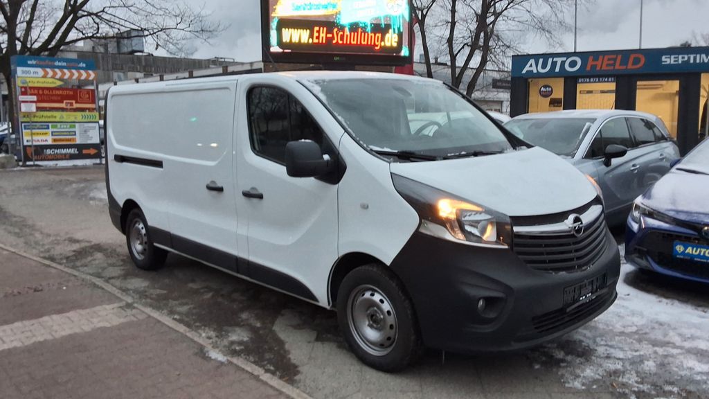 Opel Vivaro 130.000 km 11.900 &euro; Berlin 13599