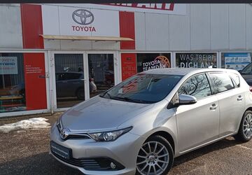 Toyota Auris 115.470 km 9.980 &euro; Berlin 13403