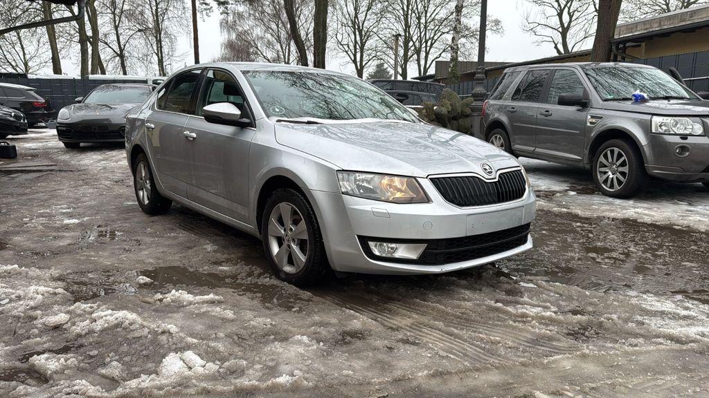 Skoda Octavia 309.000 km 5.990 &euro; Berlin 12349