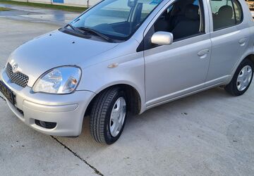 Toyota Yaris 157.500 km 2.999 &euro; Berlin 12681