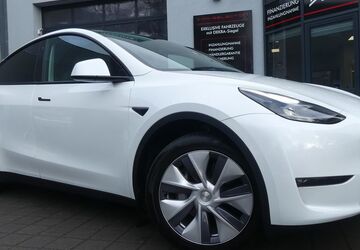 Tesla Model Y 23.528 km 39.800 &euro; Berlin 13156