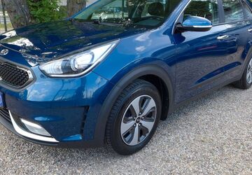 Kia Niro 90.990 km 14.680 &euro; Berlin 13088