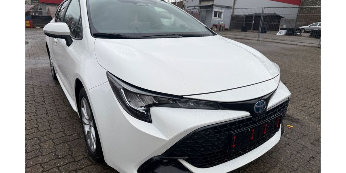 Toyota Corolla 52.000 km 22.900 &euro; Berlin 12349