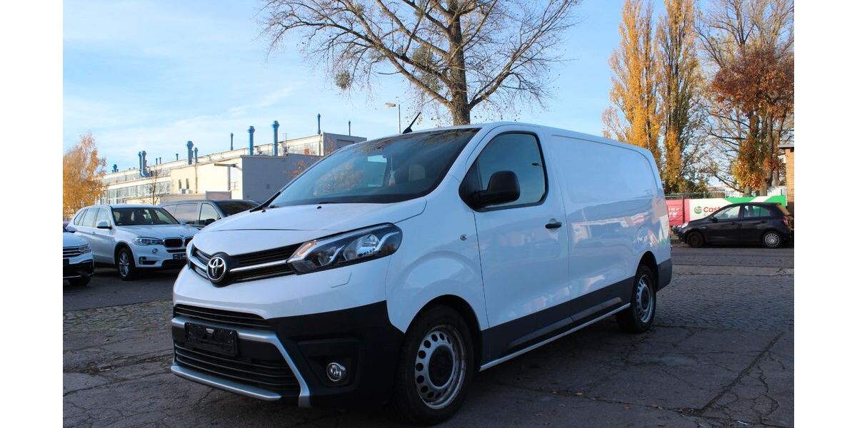 Toyota Proace (Verso) 116.200 km 9.800 &euro; Hennigsdorf (bei Berlin) 16761