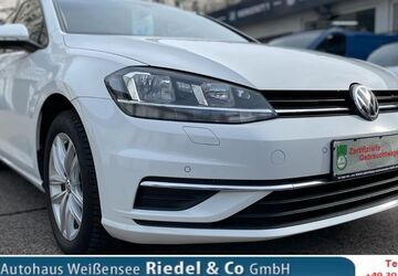 VW Golf 139.996 km 13.890 &euro; Berlin 13088