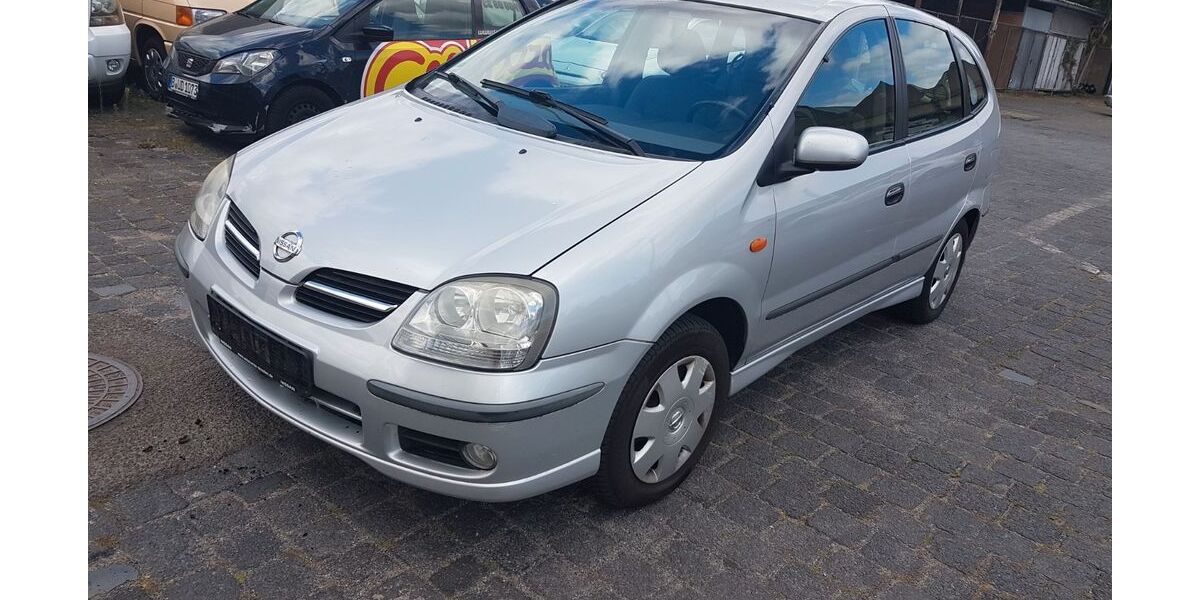 Nissan Almera 108.000 km 1.750 &euro; Berlin 10717