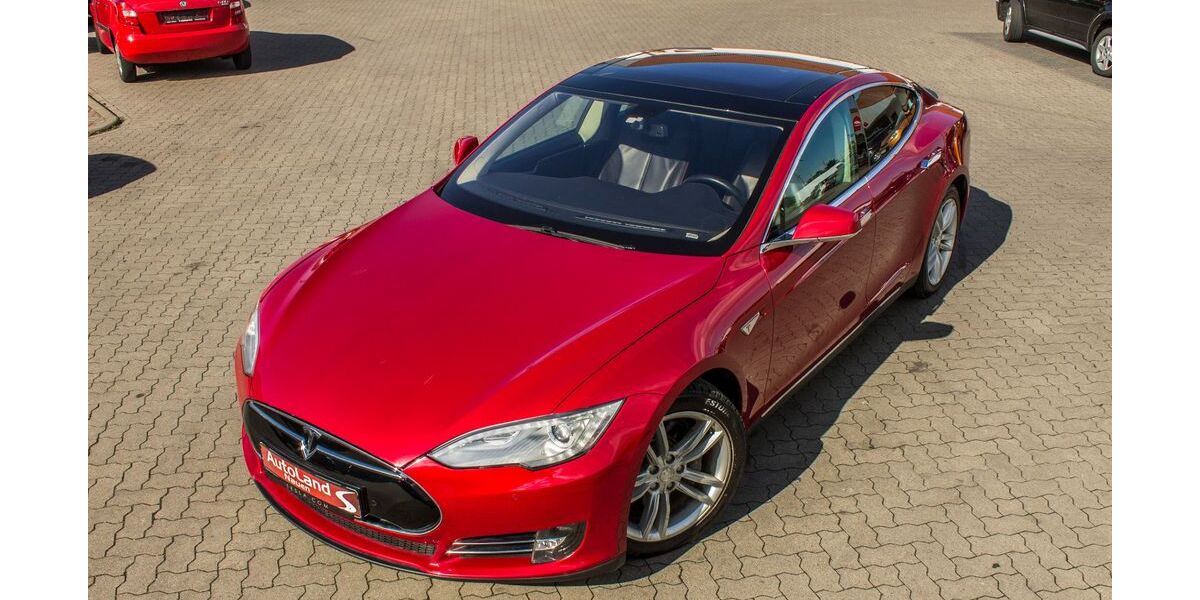 Tesla Model S 147.000 km 21.999 &euro; Nauen 14641
