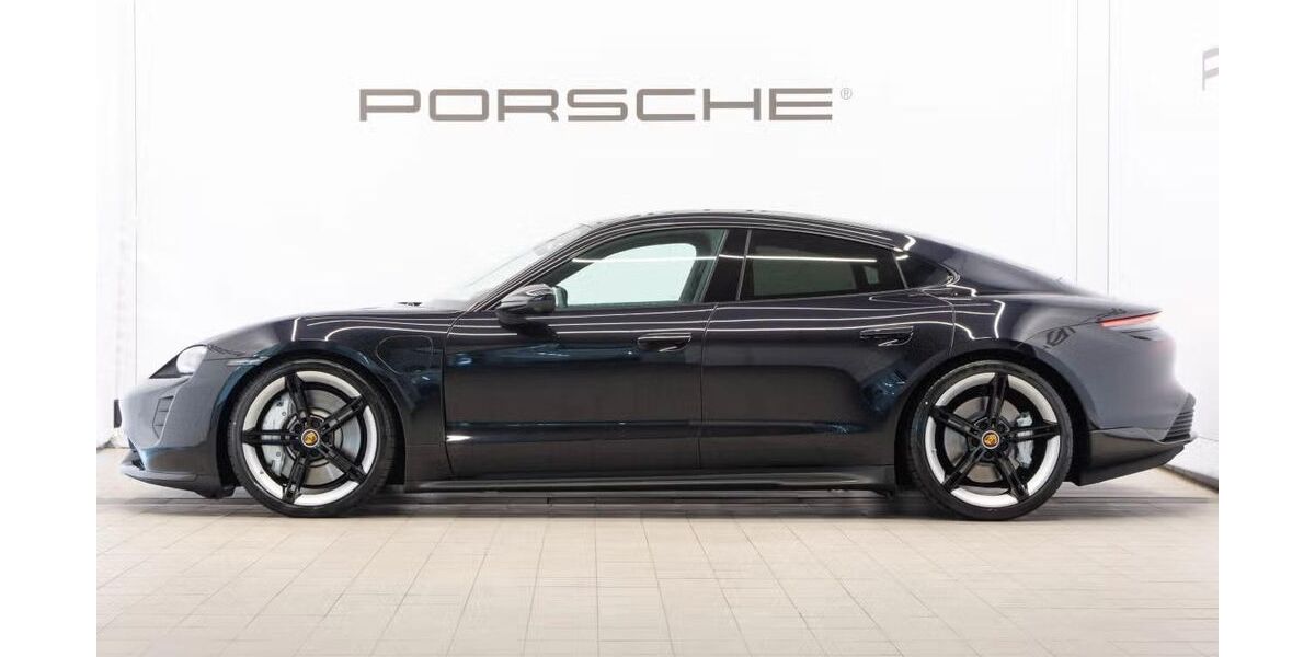 Porsche Taycan 10 km 151.850 &euro; Berlin 14193