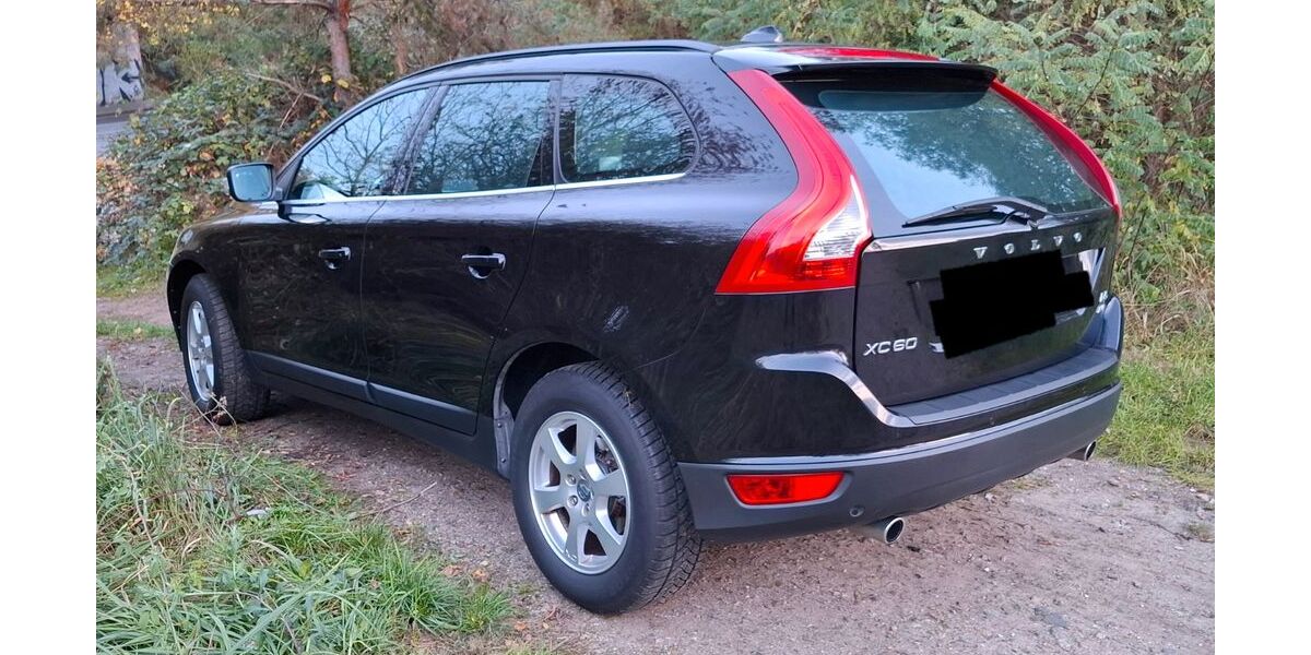 Volvo XC60 262.000 km 7.900 &euro; Potsdam. 14482
