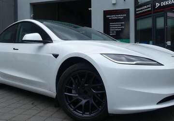 Tesla Model 3 49.899 km 33.800 &euro; Berlin 13156