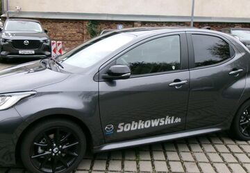 Mazda 2 Hybrid 8.000 km 27.990 &euro; Berlin 13407