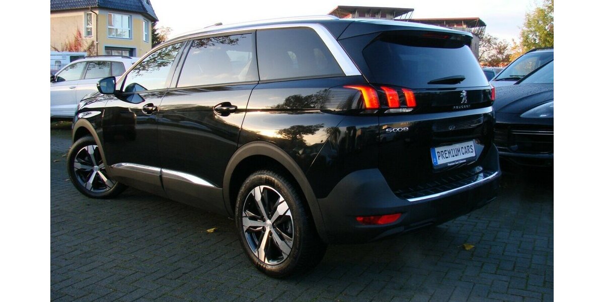 Peugeot 5008 1.2 PureTech130 Allure Pack 7-Sitzer 2WD LED 54.980 km 23.980 &euro; Falkensee 14612