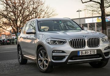 BMW X3 87.000 km 27.000 &euro; Berlin 10623