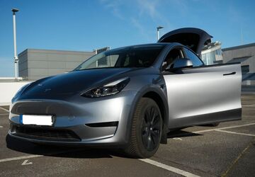 Tesla Model Y 41.000 km 40.900 &euro; Berlin 12159