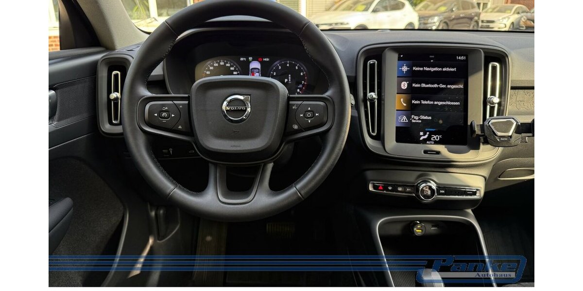 Volvo XC40 Essential 2WD 8G*LED*Virtuall*PDC*BT*Tempo* 15.156 km 26.990 &euro; Berlin 13187