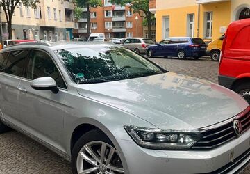 VW Passat 183.061 km 9.500 &euro; Berlin 12057