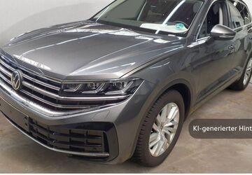 VW Touareg 17.152 km 56.998 &euro; Potsdam 14482