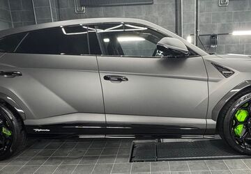 Lamborghini Urus 9.999 km 299.500 &euro; Berlin 12524