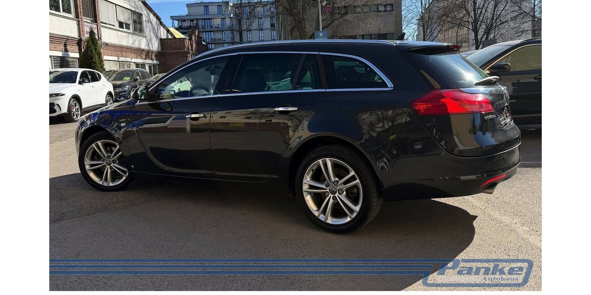 Opel Insignia Cosmo*SHZ*Navi*Tempo*E-Koffer*Lederweiß 169.708 km 5.980 &euro; Berlin 13187