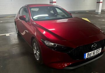 Mazda 3 41.700 km 16.990 &euro; Berlin 13088