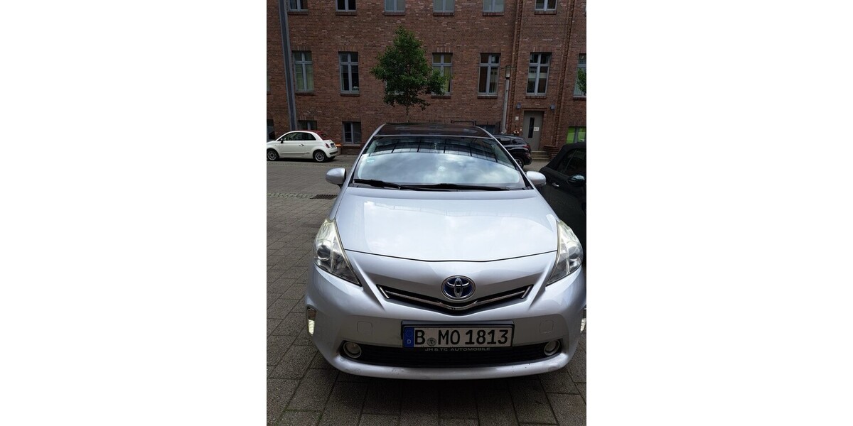 Toyota Prius Plus 164.000 km 13.000 &euro; Berlin 10178