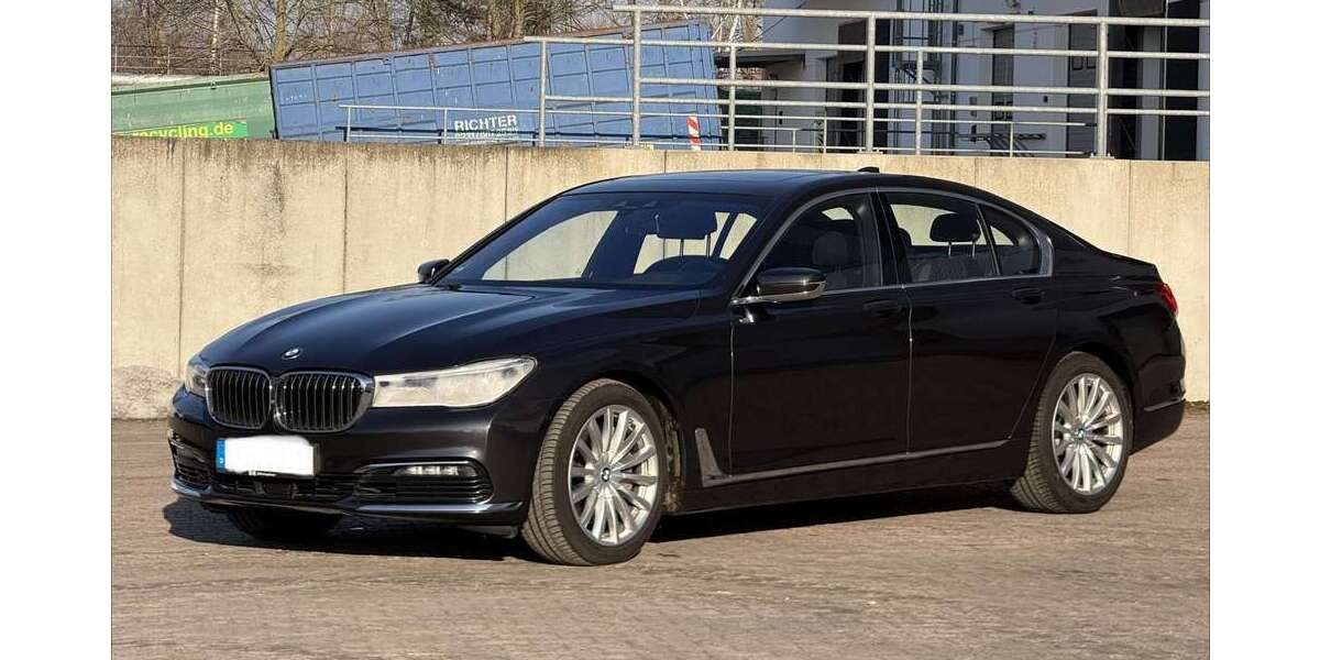 BMW 750 90.000 km 36.900 &euro; Berlin 14169